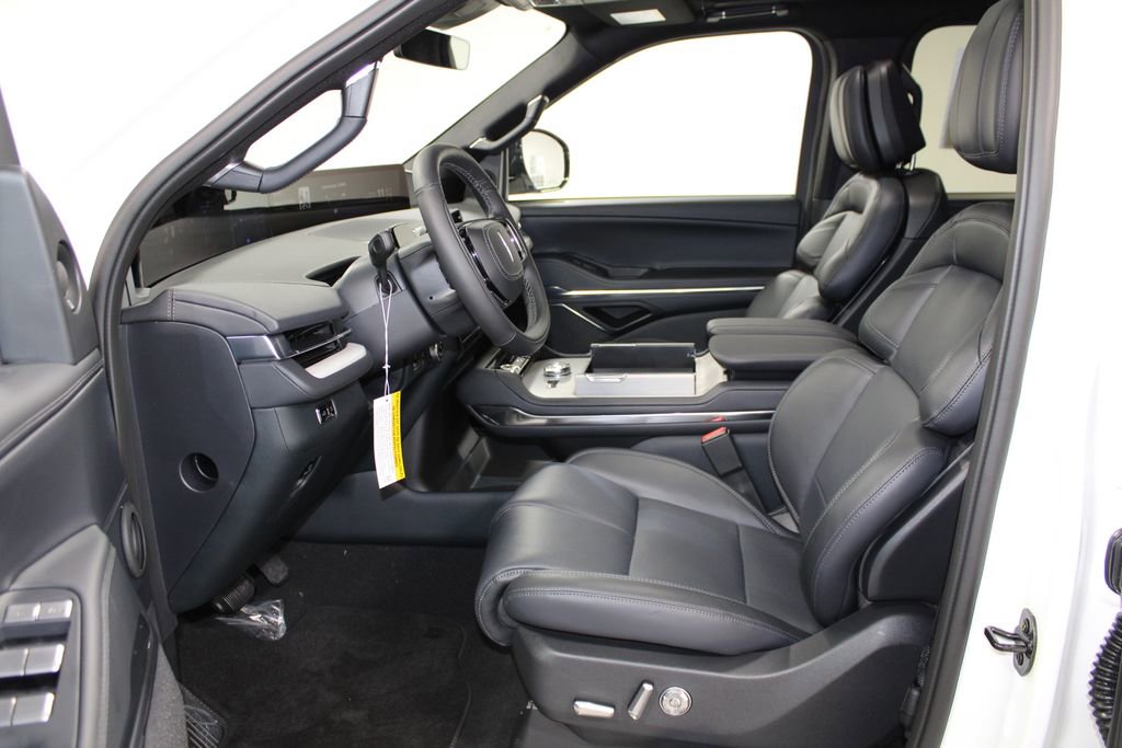 New 2025 Lincoln Navigator Reserve w/ Jet Appearance Package image 26