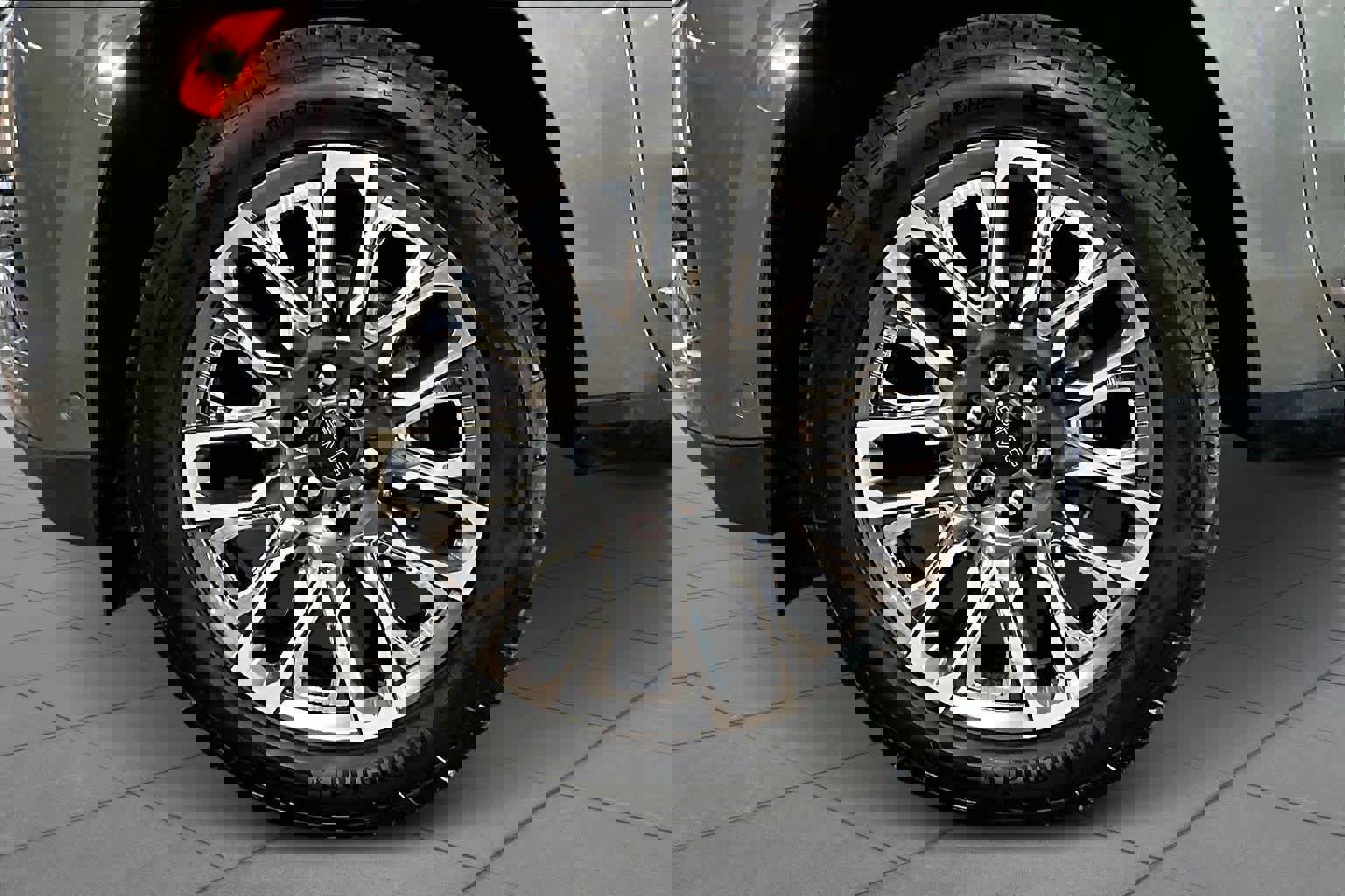 Used 2024 GMC Yukon Denali Ultimate image 11