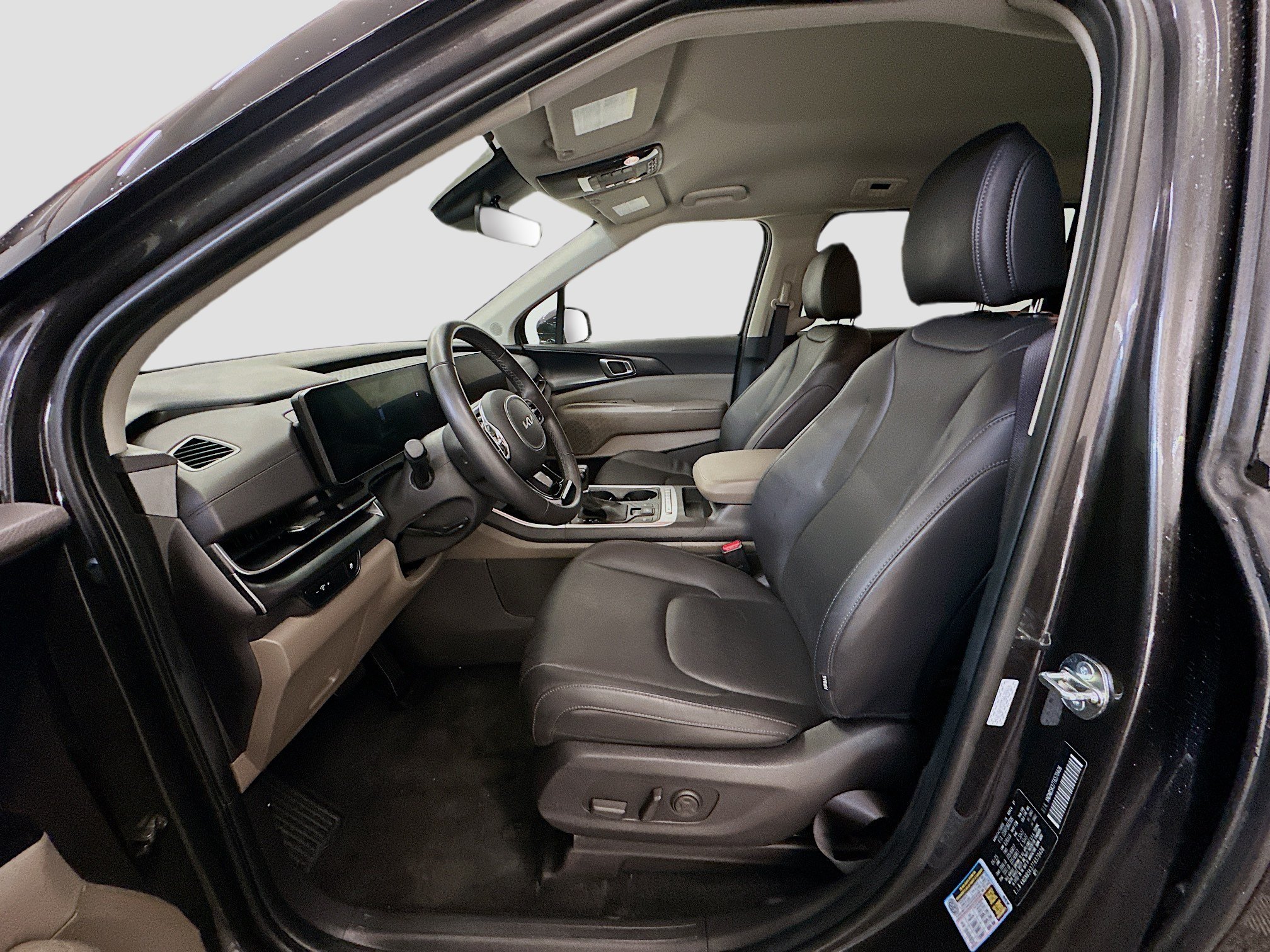Used 2026 Kia Carnival FWD image 13
