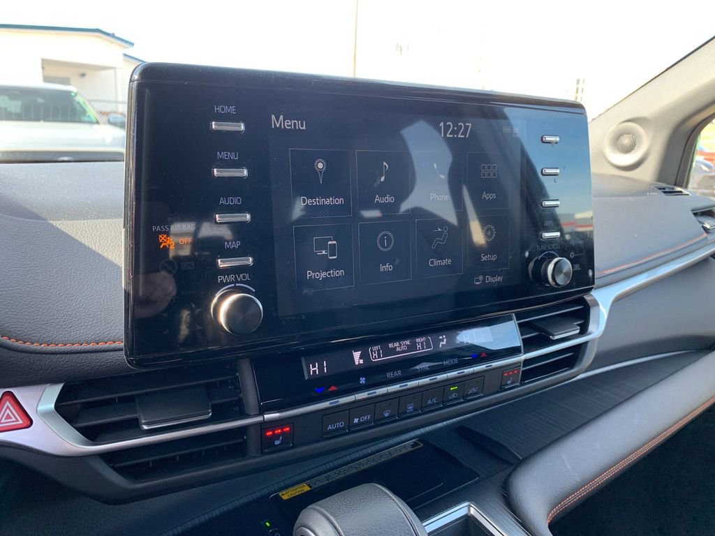 Used 2024 Toyota Sienna XSE w/ XSE Plus Package image 25