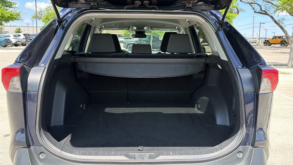 Certified 2025 Toyota RAV4 XLE image 38