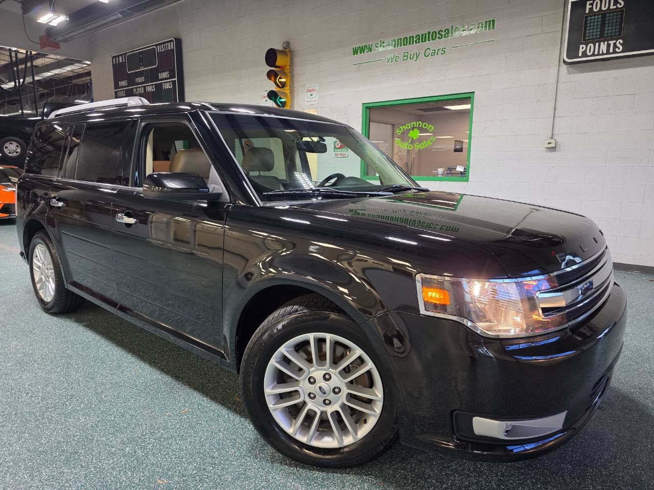 Used 2019 Ford Flex SEL w/ Equipment Group 202A AWD/4WD image 14