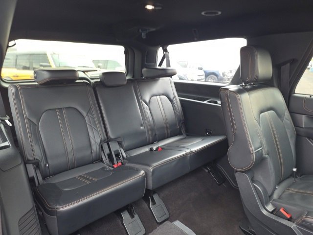 Used 2023 Ford Expedition Max Platinum image 14