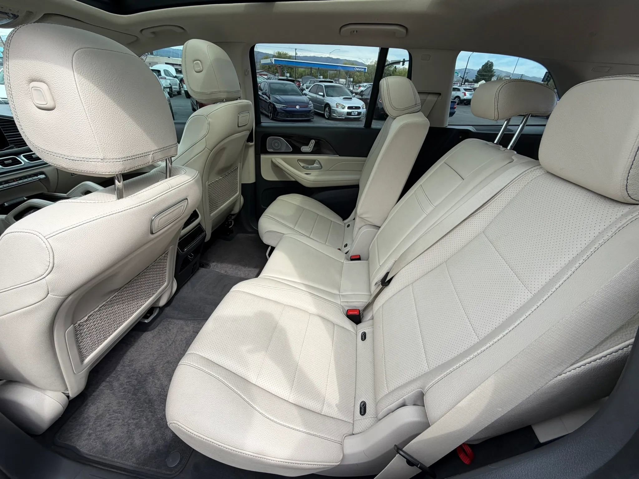 Used 2020 Mercedes-Benz GLS 450 4MATIC image 18