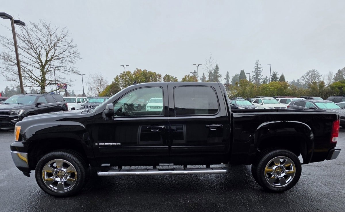 Used 2009 GMC Sierra 1500 SLT w/ Skid Plate Package image 4