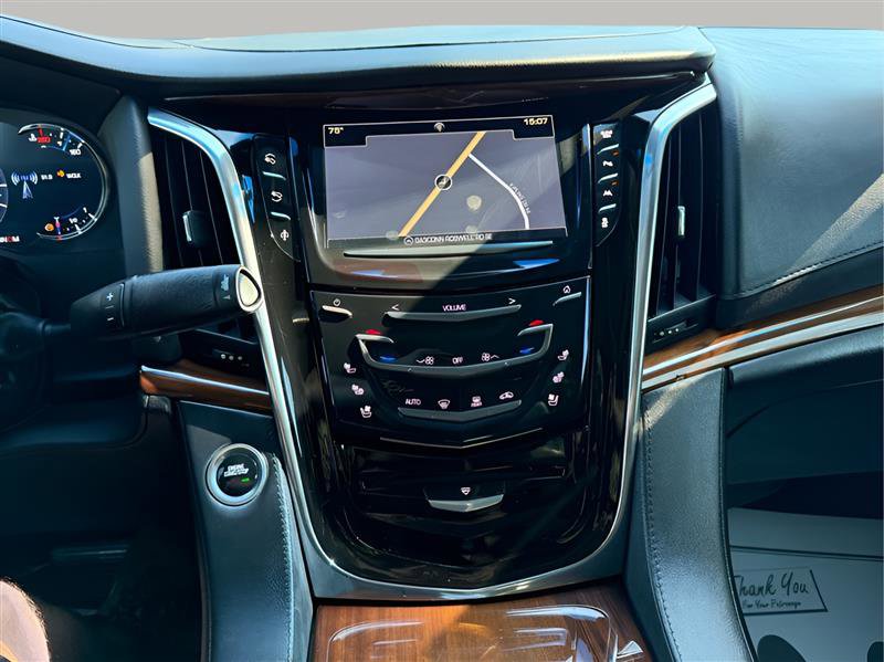 Used 2016 Cadillac Escalade ESV Luxury RWD image 23