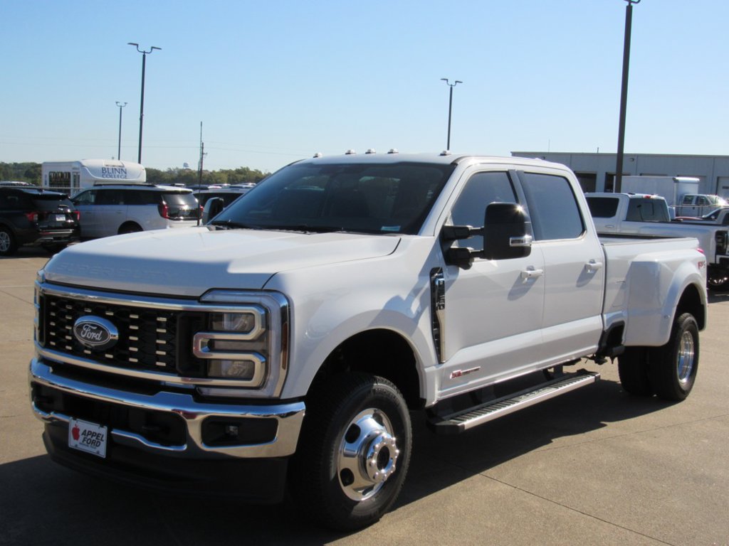 New 2027 Ford F350 Lariat AWD/4WD image 2