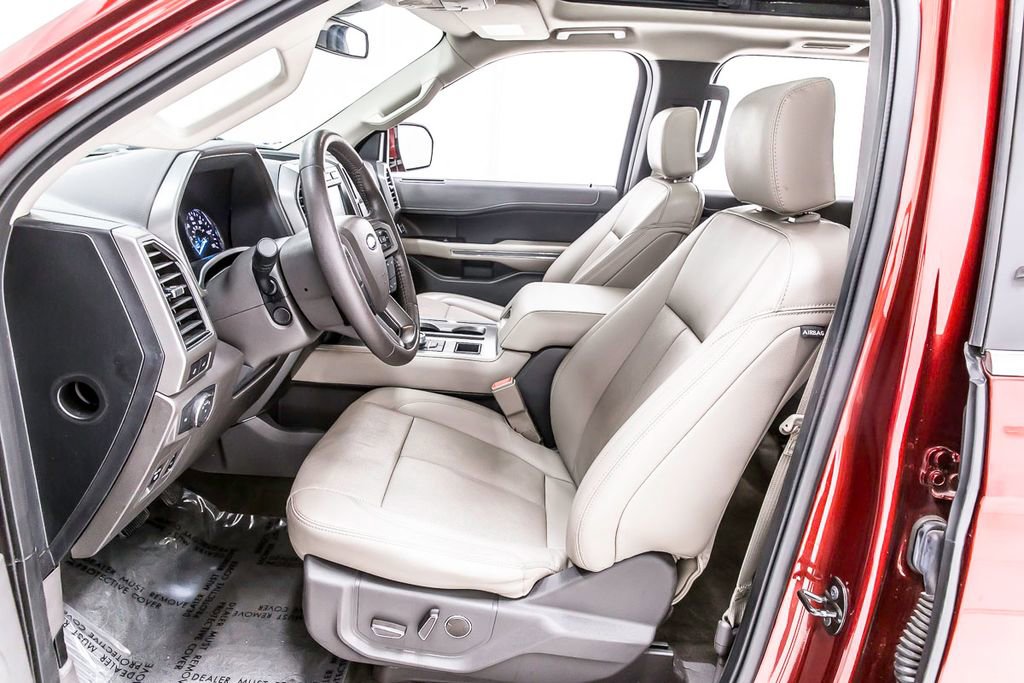 Used 2019 Ford Expedition XLT w/ Equipment Group 202A RWD image 25