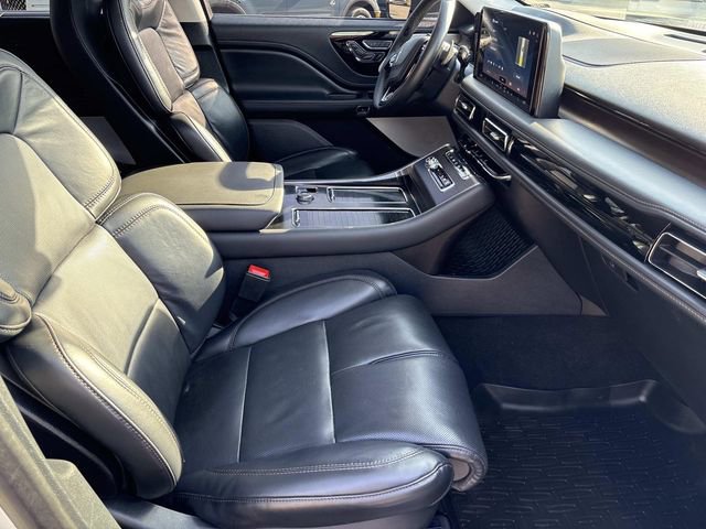 Certified 2025 Lincoln Aviator Reserve w/ Equipment Group 201A image 24