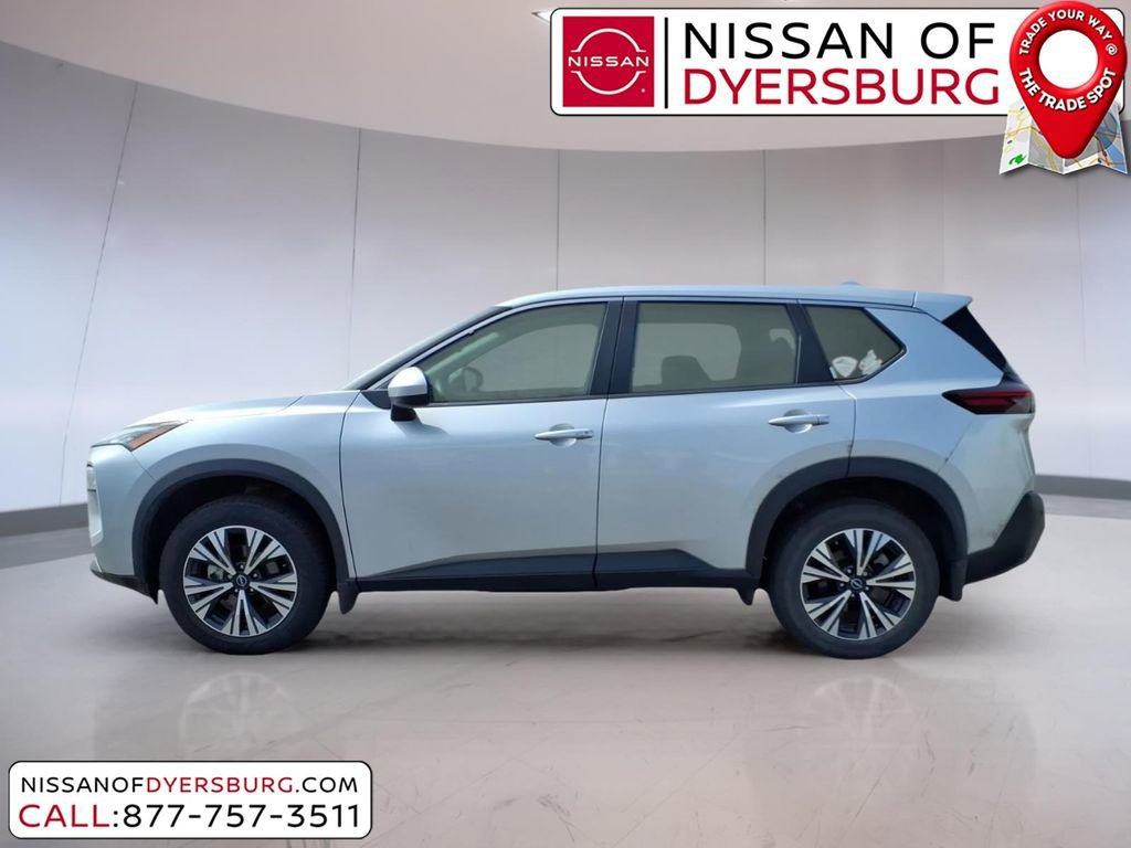 Used 2023 Nissan Rogue SV image 6
