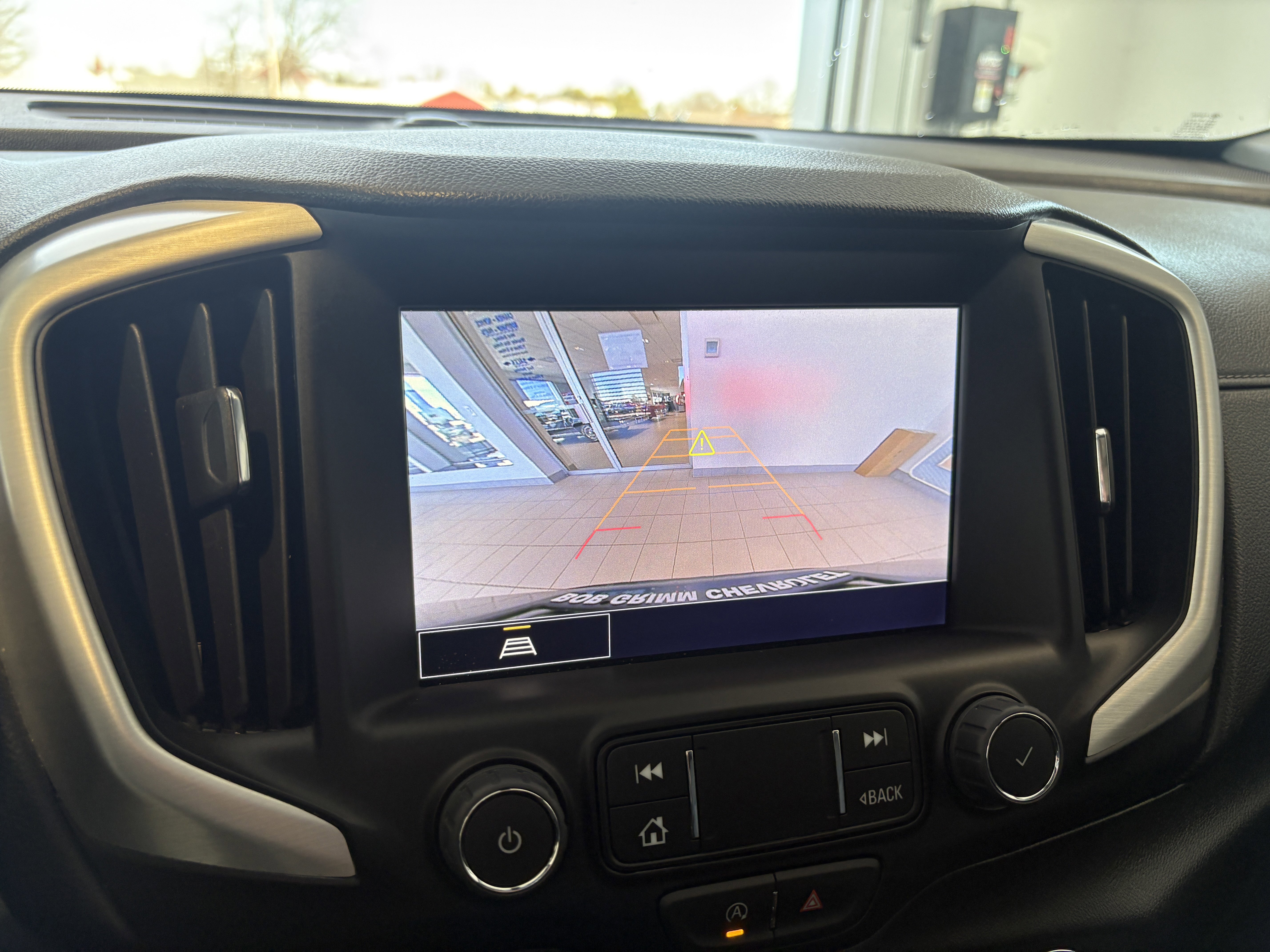 Used 2024 GMC Terrain SLE w/ Driver Convenience Package image 13