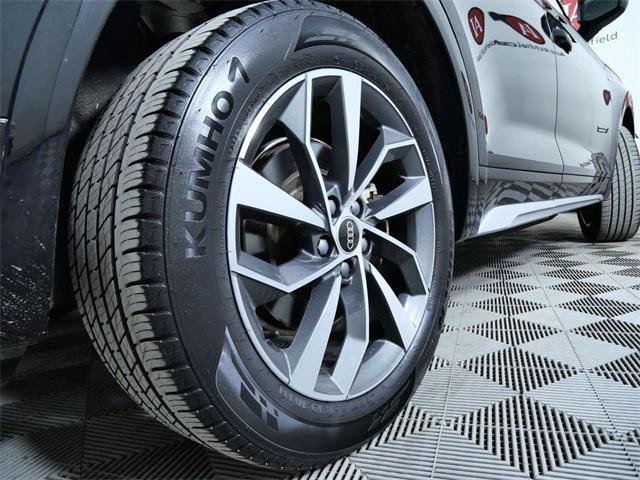 Used 2023 Audi Q5 2.0T Premium w/ Convenience Package image 9
