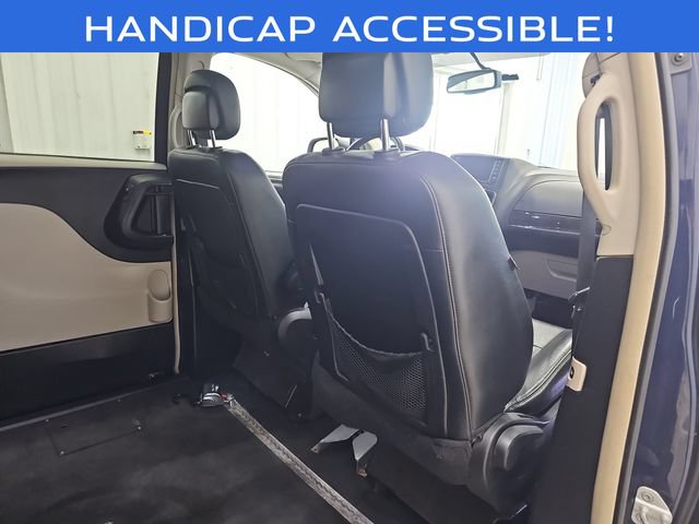 Used 2013 Chrysler Town & Country Touring FWD image 30