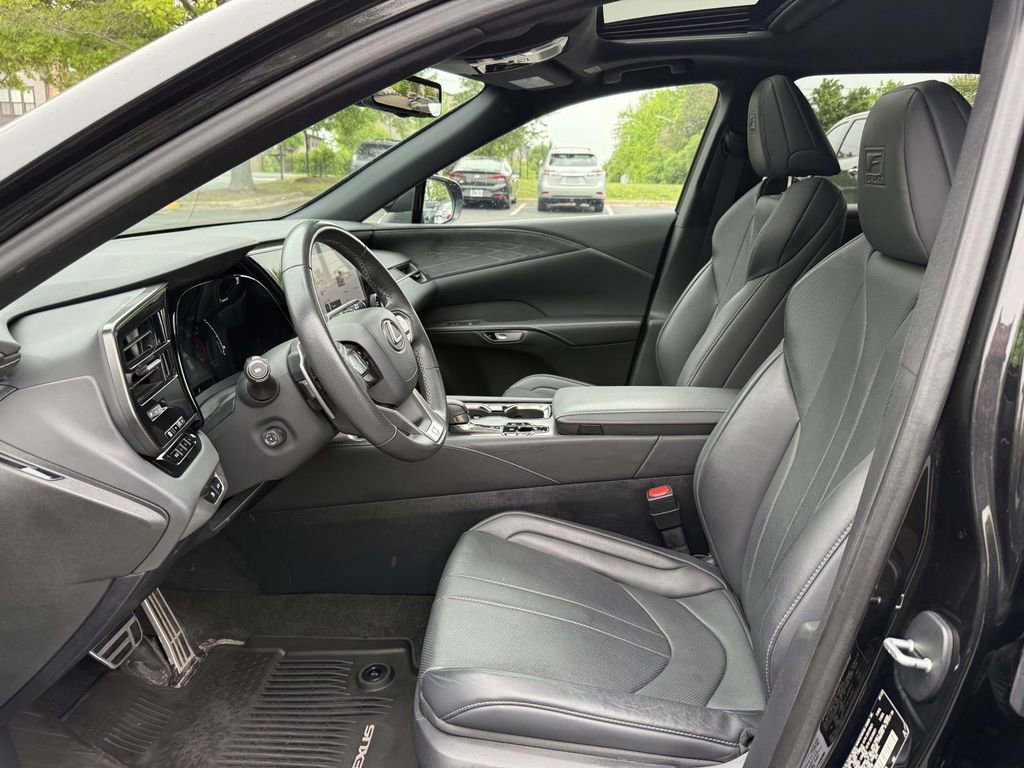 Used 2023 Lexus RX 350 F Sport w/ Accessory Package AWD/4WD image 13