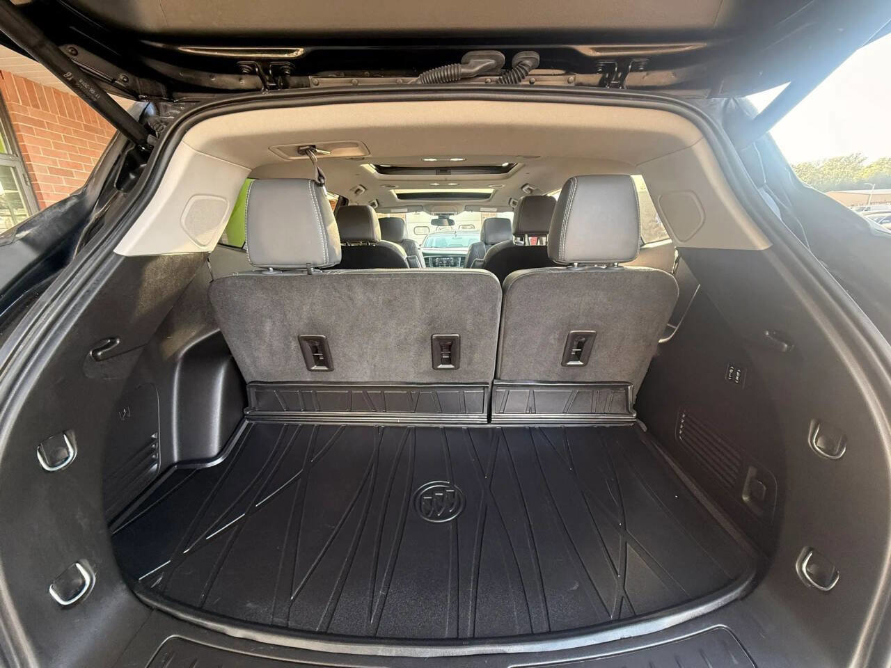 Used 2019 Buick Enclave Premium w/ LPO, Hit The Road Package AWD/4WD image 20
