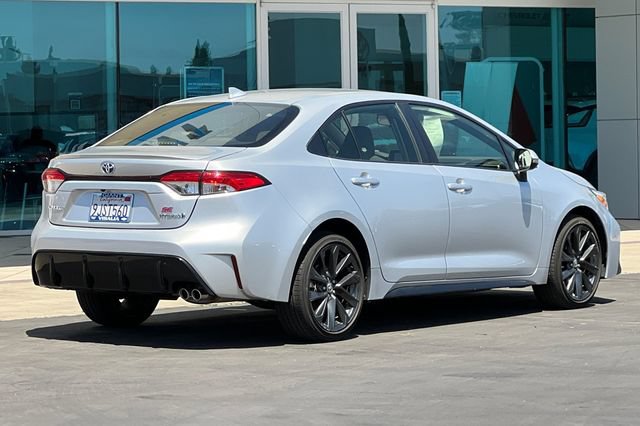 Used 2024 Toyota Corolla SE FWD image 4