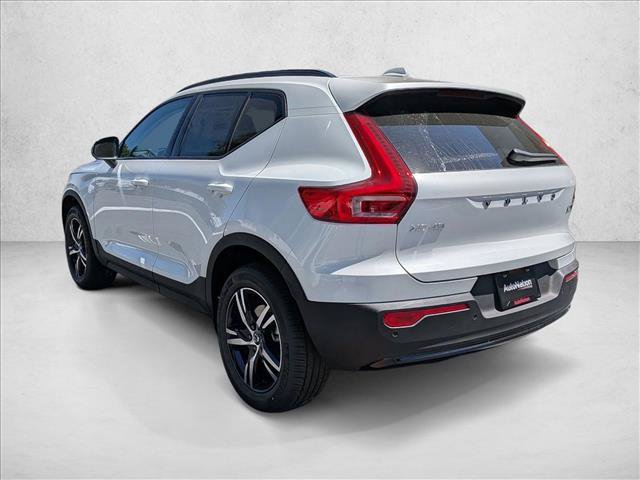 New 2026 Volvo XC40 B5 Core w/ Climate Package AWD/4WD image 8