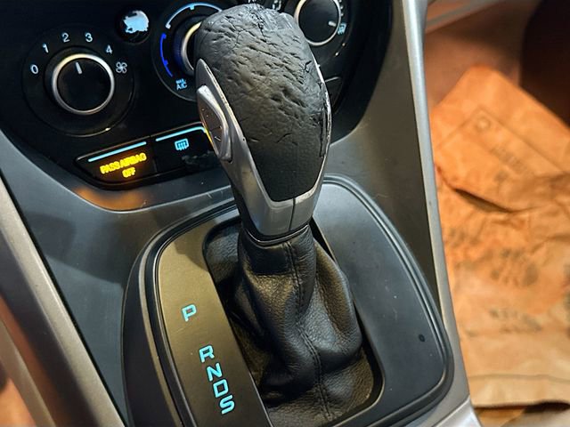 Used 2015 Ford Escape SE image 17