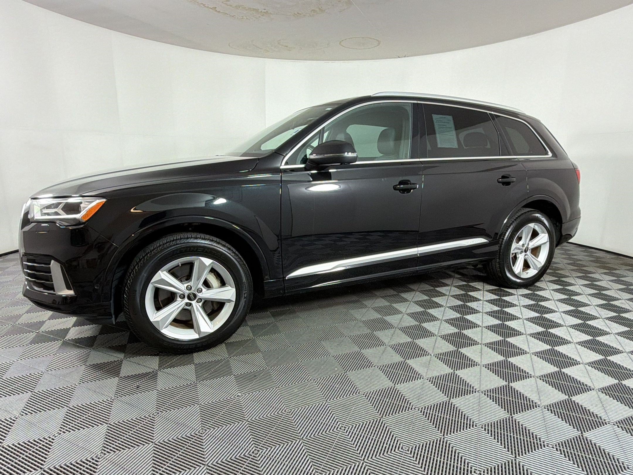 Certified 2023 Audi Q7 2.0T Premium w/ Convenience Package AWD/4WD image 19
