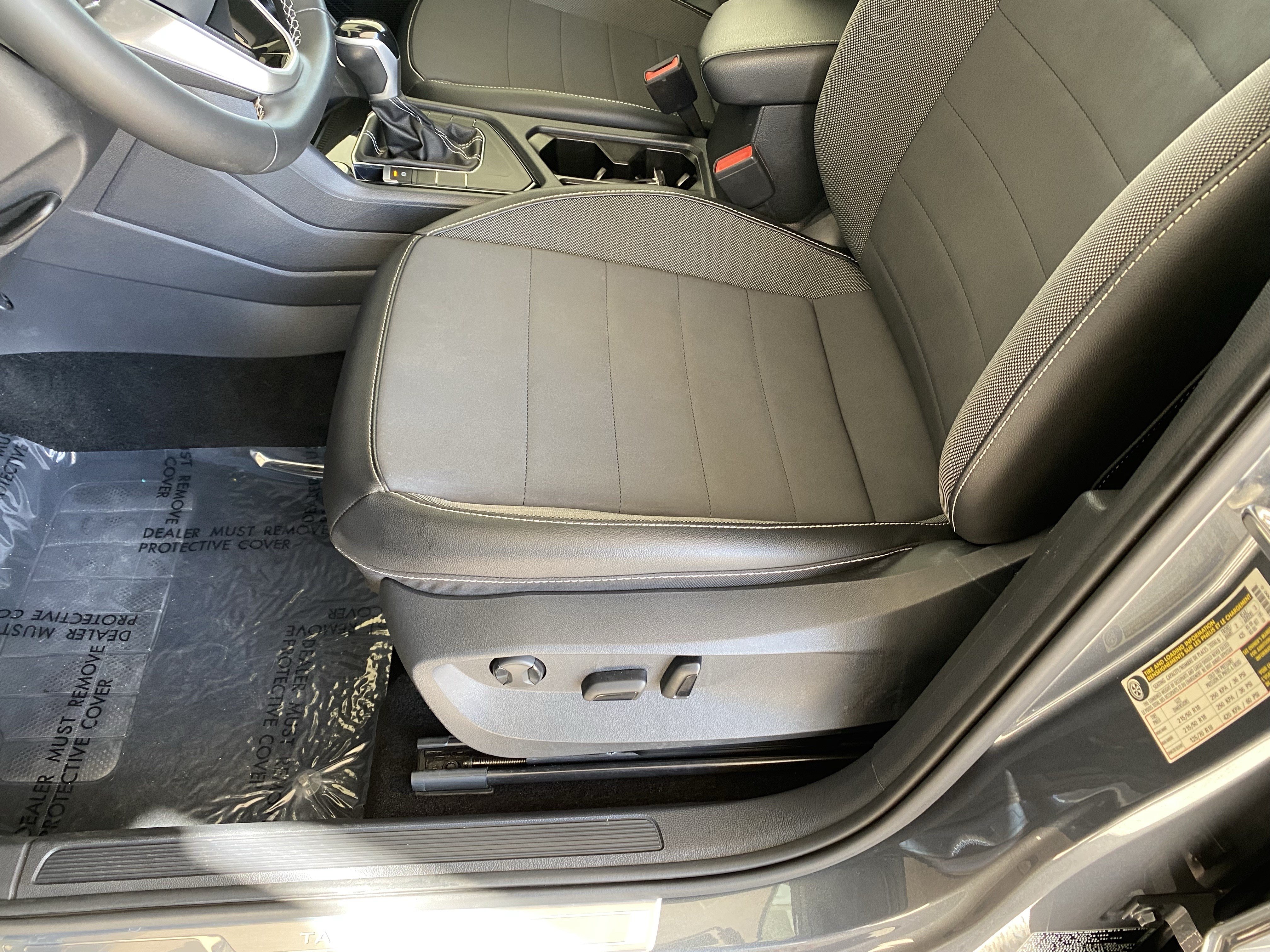 Certified 2023 Volkswagen Taos SE FWD image 12