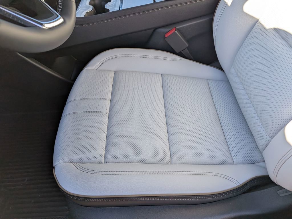 New 2026 Chevrolet Traverse High Country w/ LPO, Floor Liner Package image 23