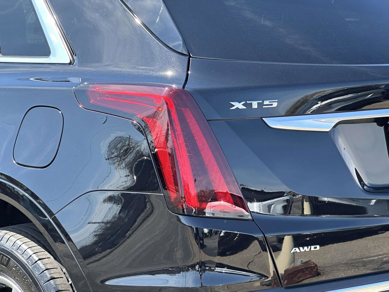 Certified 2023 Cadillac XT5 Premium Luxury image 9