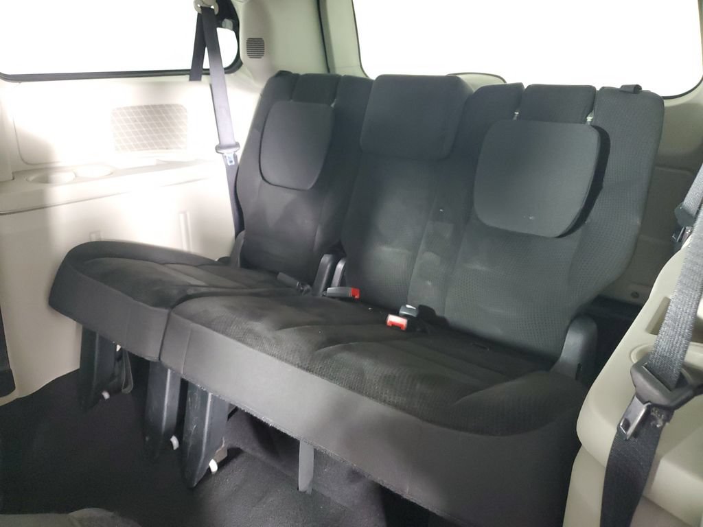 Used 2018 Dodge Grand Caravan SE w/ UConnect Hands-Free Group FWD image 14
