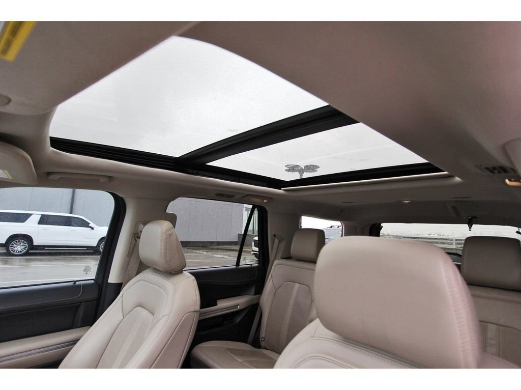 Used 2023 Ford Expedition Limited image 28