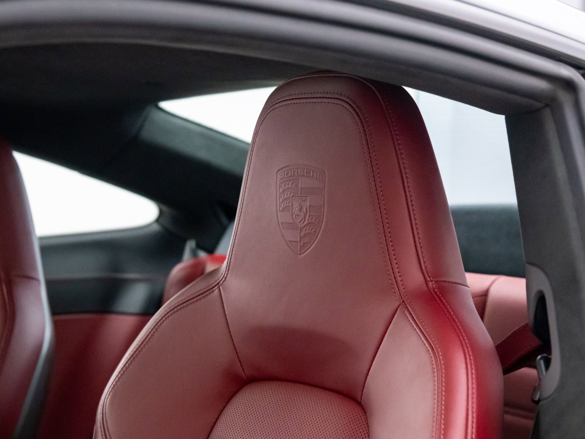 Certified 2022 Porsche 911 Turbo S image 18