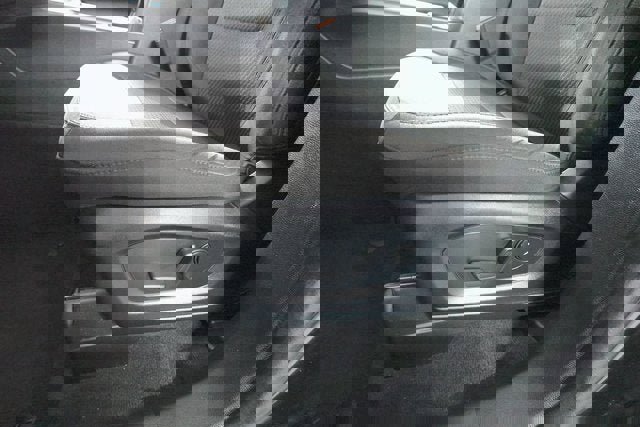 Used 2022 Ford Explorer XLT image 10