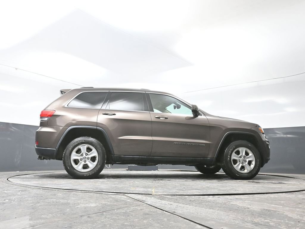 Used 2017 Jeep Grand Cherokee Laredo w/ Quick Order Package 23E image 47