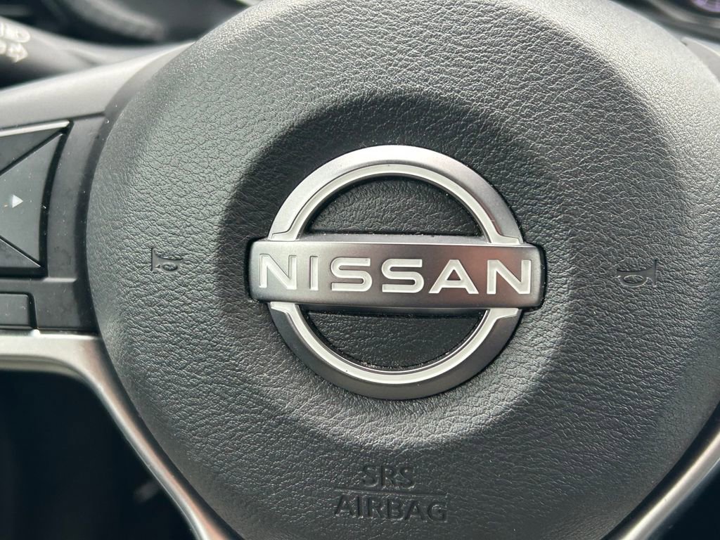 Used 2025 Nissan Sentra SV FWD image 31