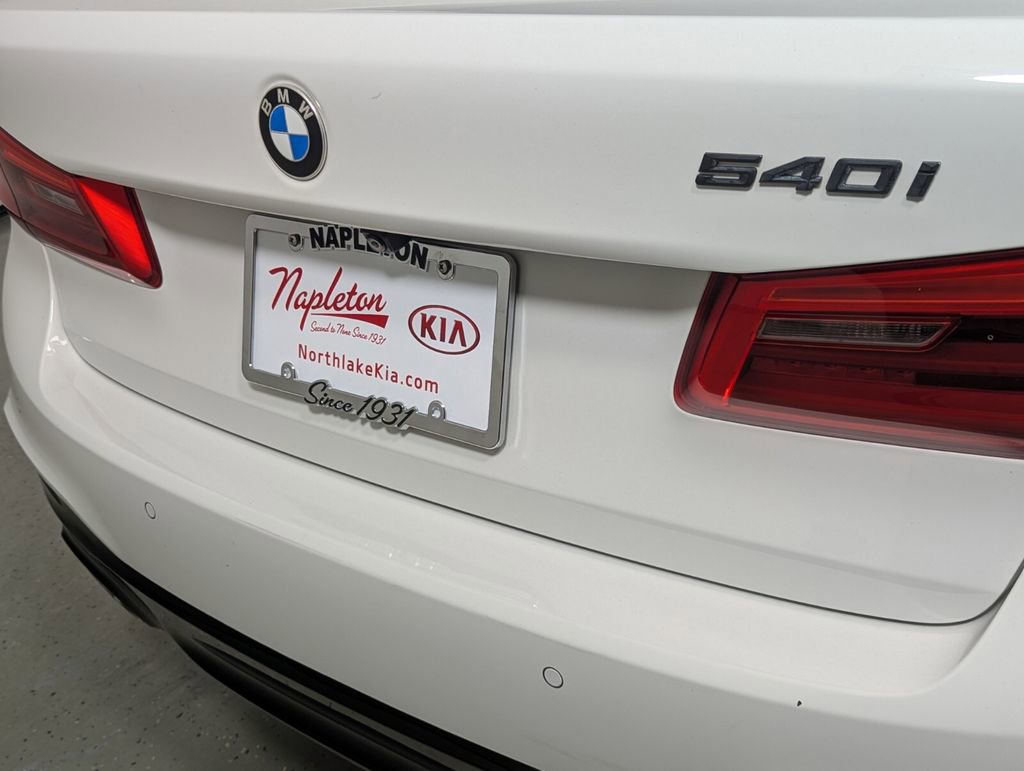 Used 2018 BMW 540i w/ M Sport Package image 8