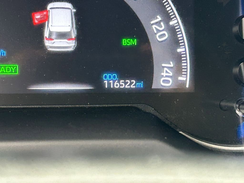 Used 2025 Toyota RAV4 XLE image 30