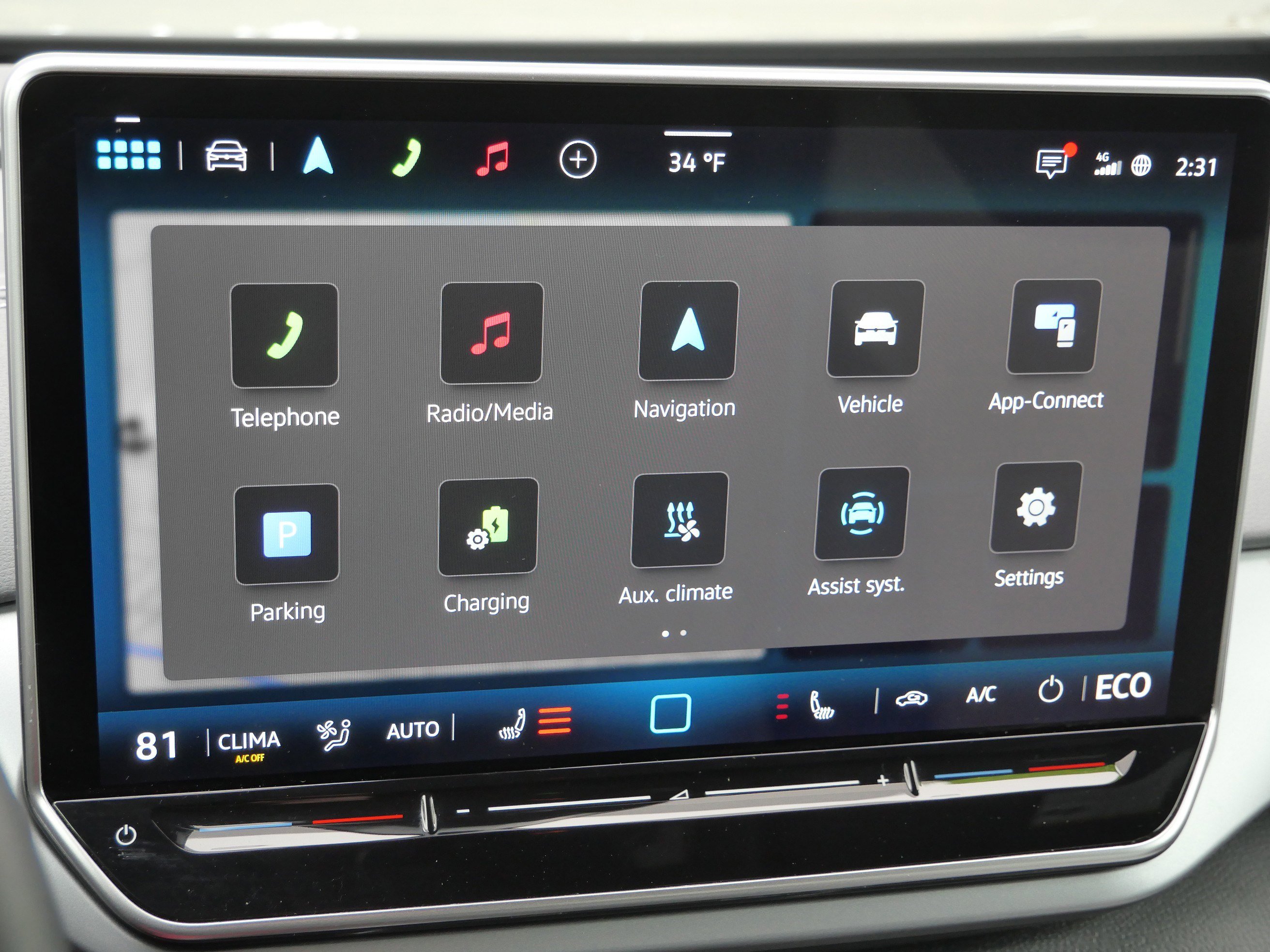 Certified 2025 Volkswagen ID.4 Pro image 29