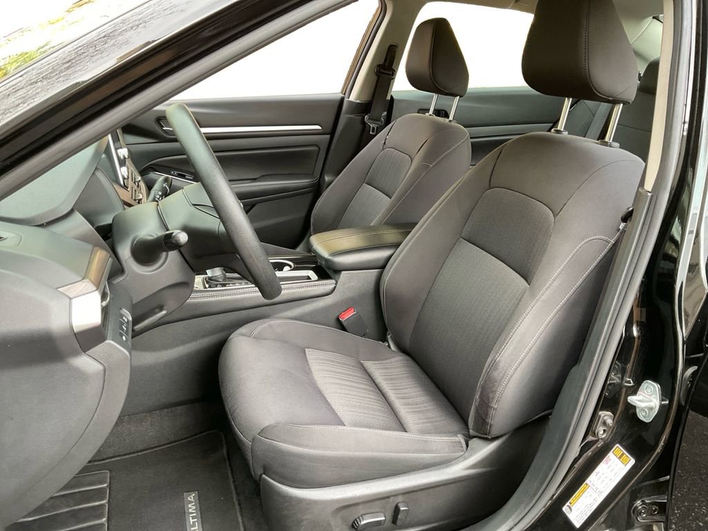 Used 2023 Nissan Altima 2.5 SV image 25