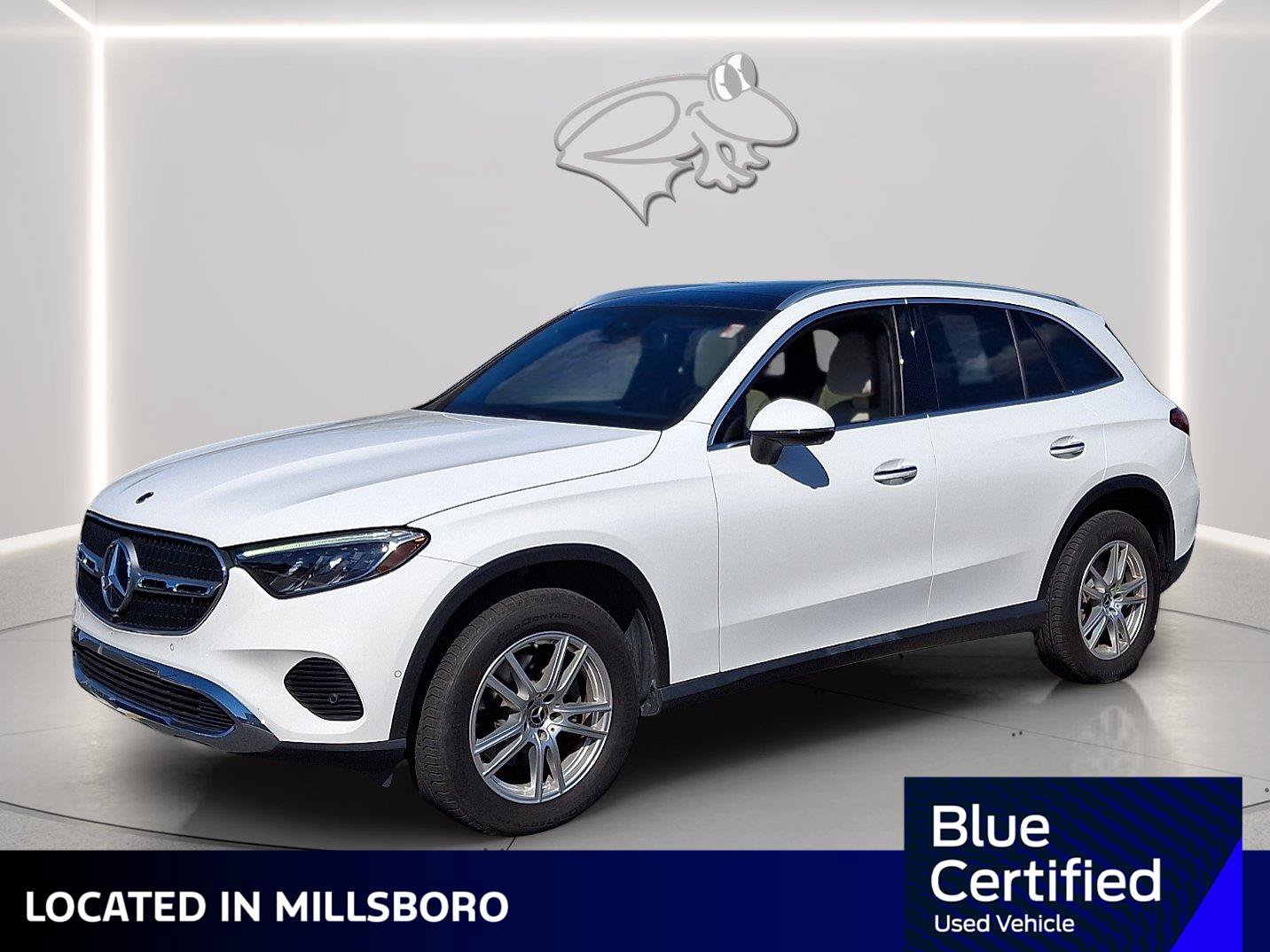Used 2023 Mercedes-Benz GLC 300 4MATIC image 1