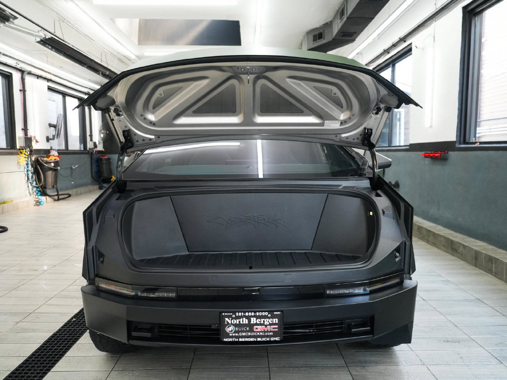 Used 2024 Tesla Cybertruck Cyberbeast AWD/4WD image 32