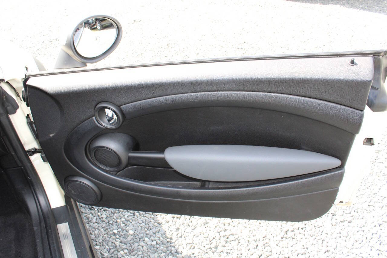 Used 2009 MINI Cooper Convertible FWD image 27