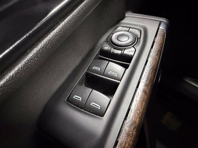 Used 2022 GMC Sierra 2500 Denali AWD/4WD image 16