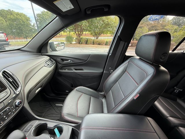 Used 2022 Chevrolet Equinox RS w/ RS Leather Package image 12