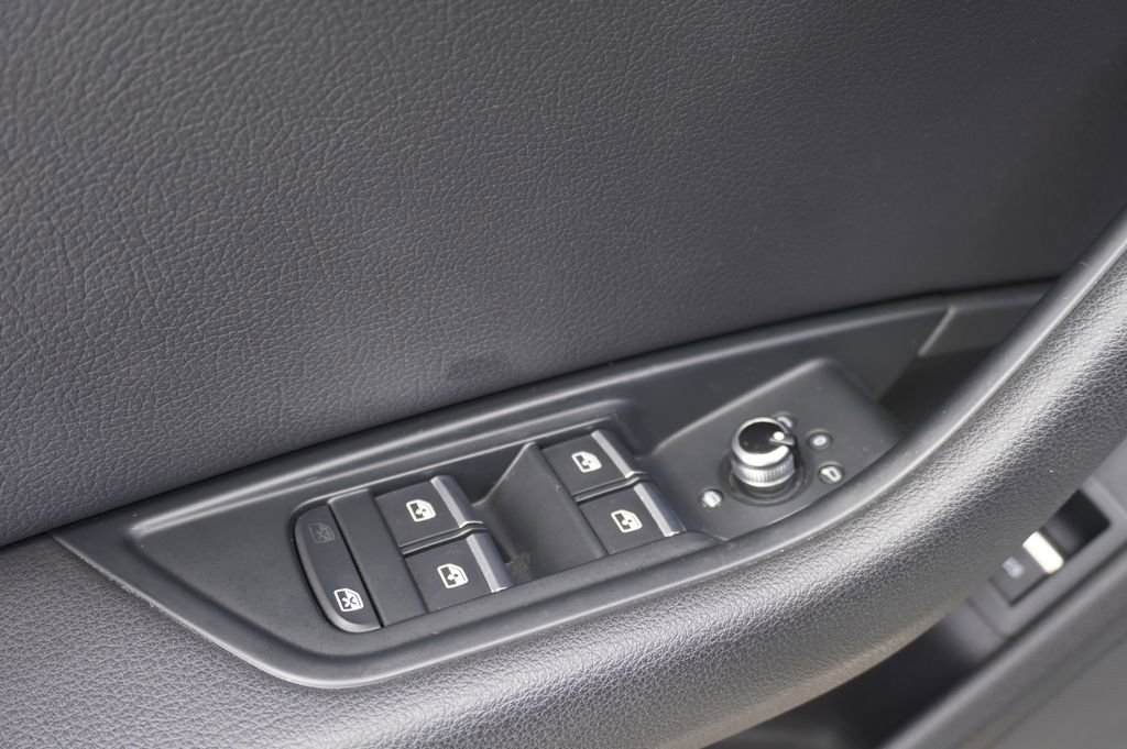 Used 2019 Audi A4 2.0T Premium w/ Convenience Package image 13