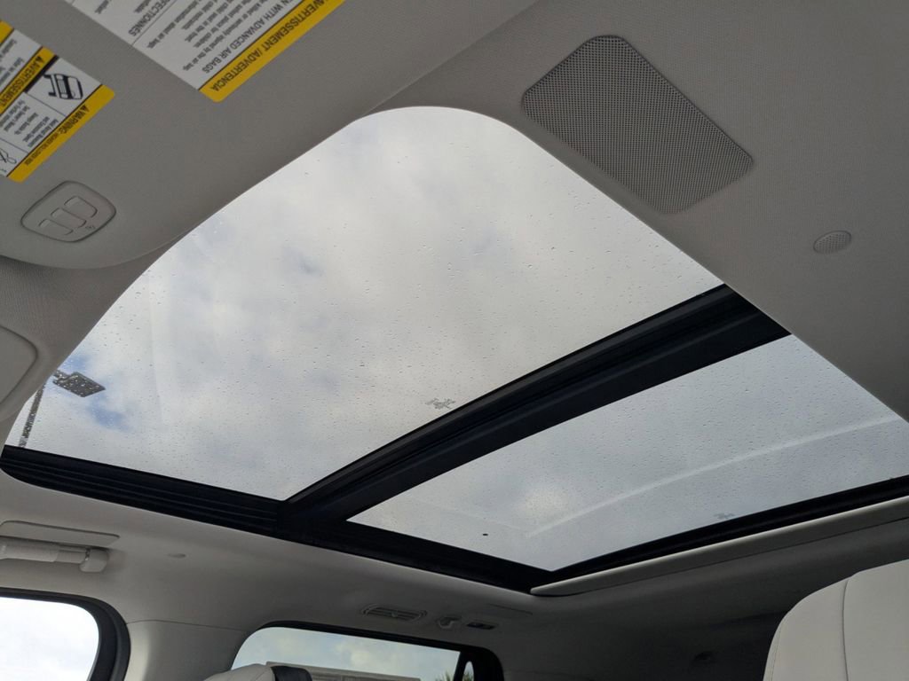 New 2025 Lincoln Navigator L Reserve image 23