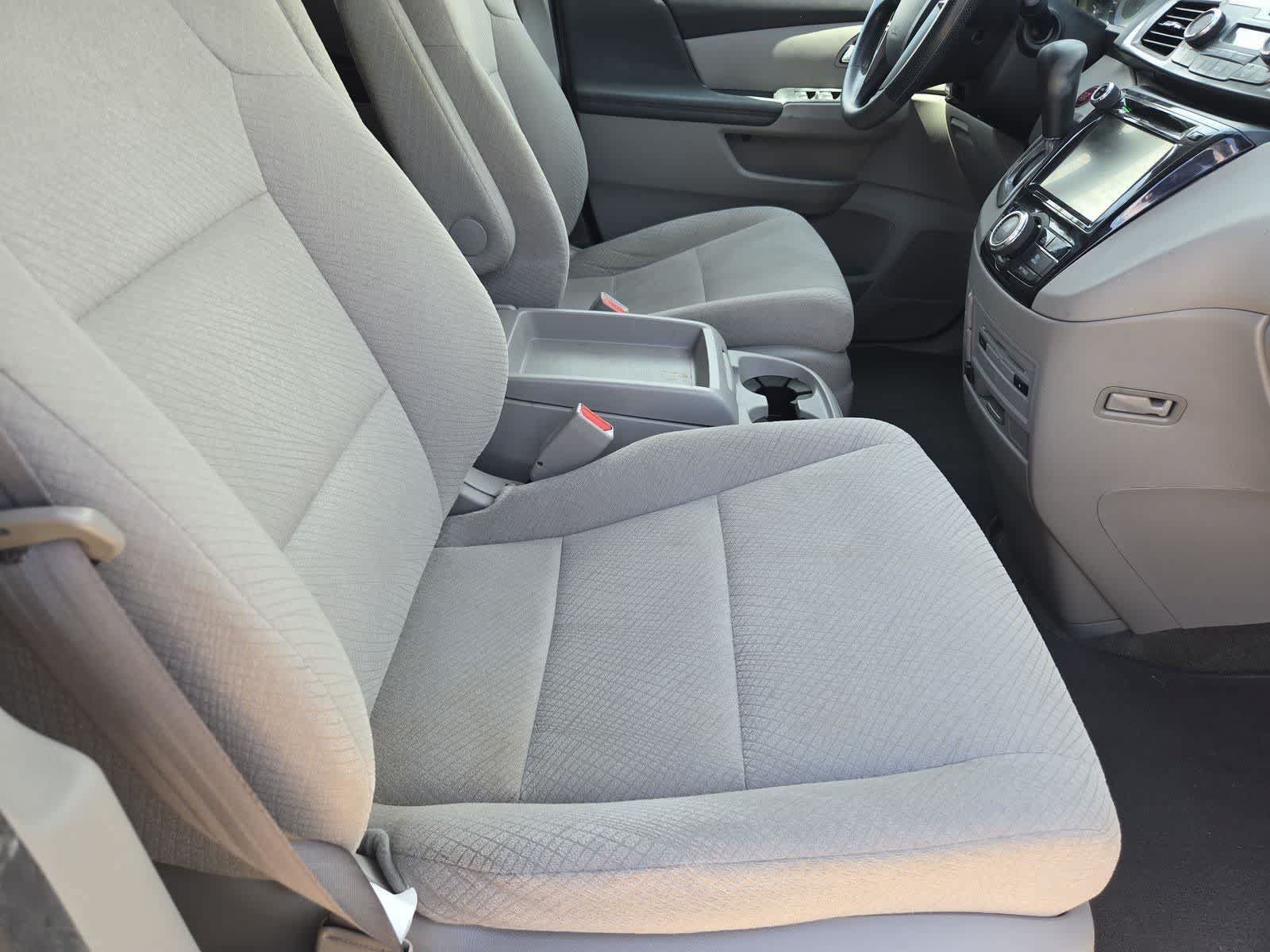 Used 2016 Honda Odyssey SE image 18