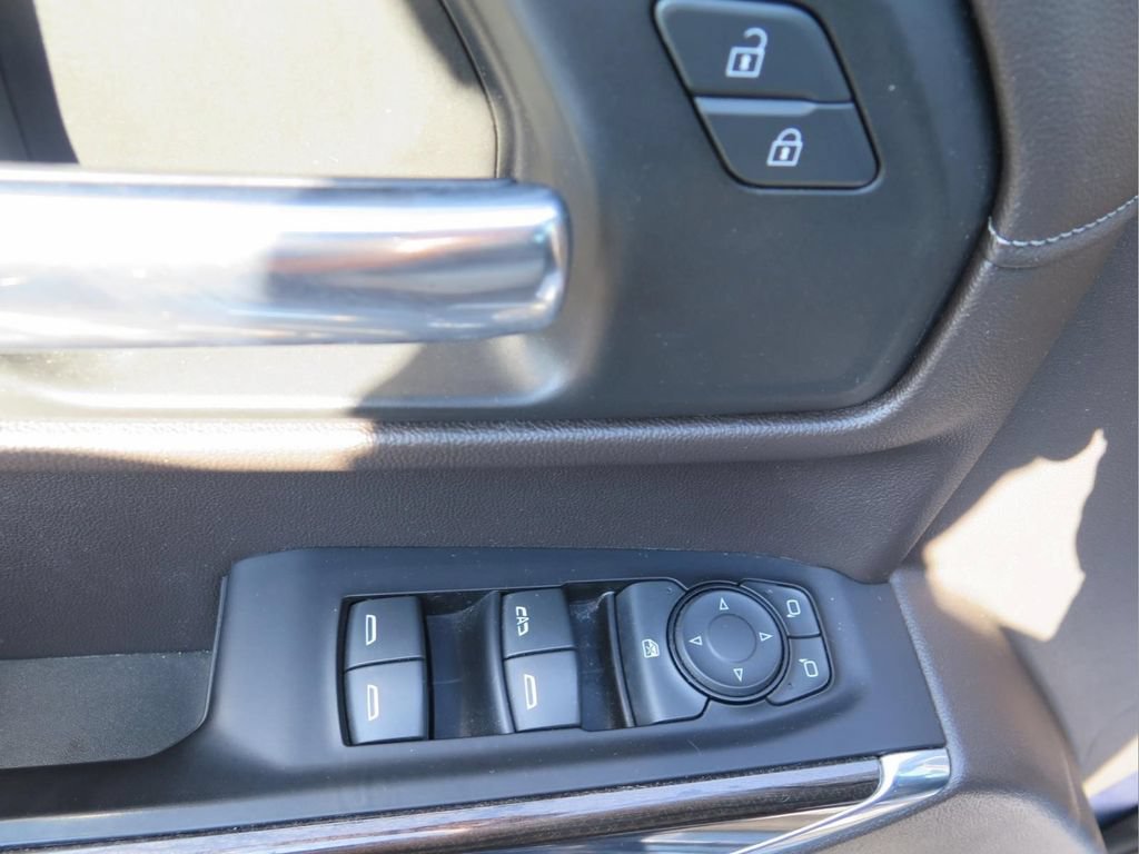 Used 2019 Chevrolet Silverado 1500 LT w/ All-Star Edition AWD/4WD image 10