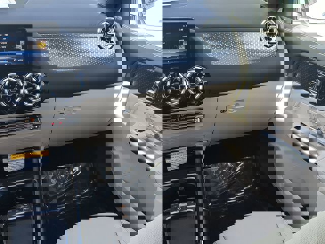 Used 2025 Mercedes-Benz GLA 250 image 16