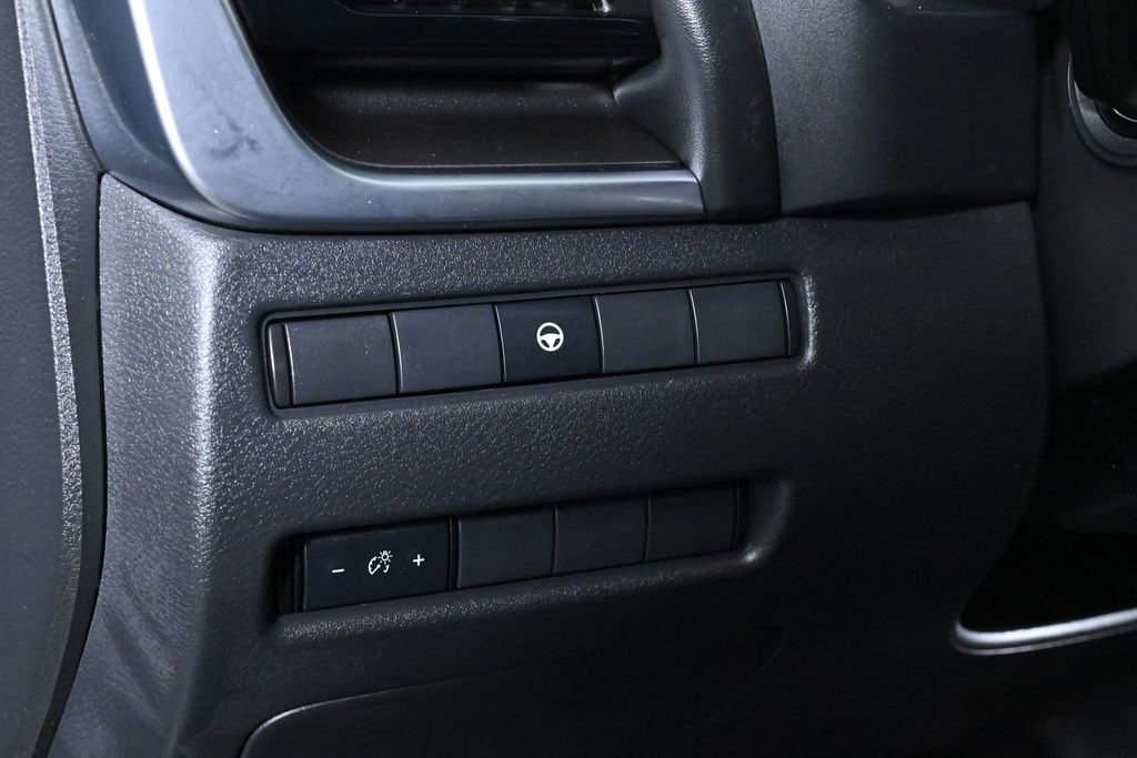 Certified 2022 Nissan Rogue SV image 22