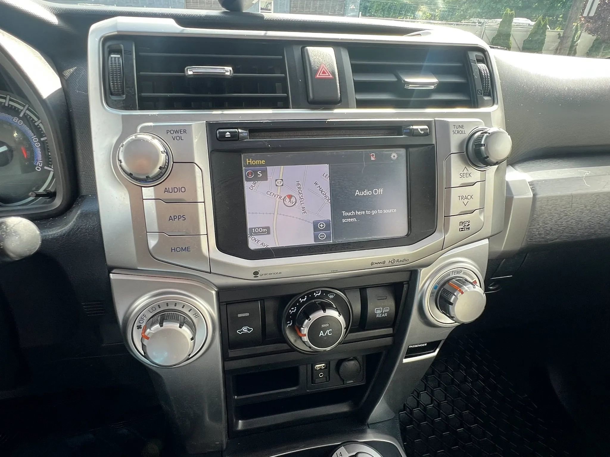 Used 2016 Toyota 4Runner Limited AWD/4WD image 23