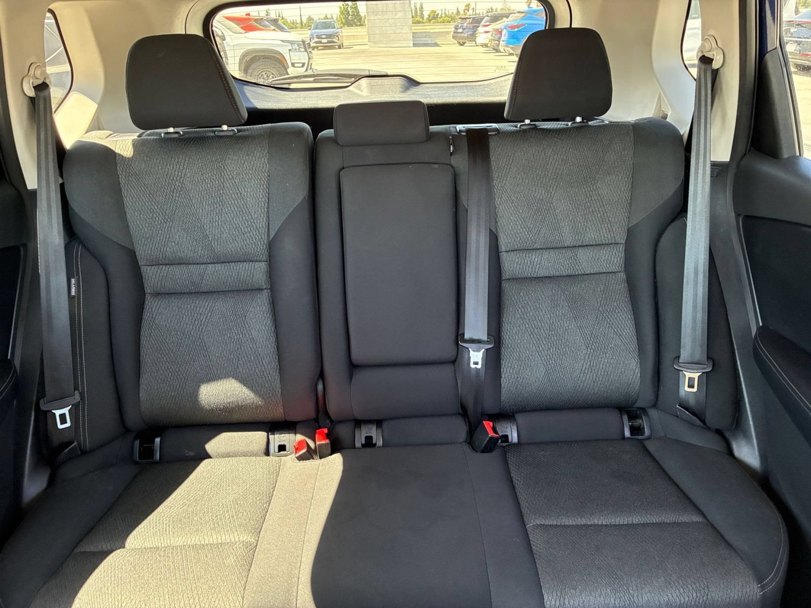 Used 2025 Nissan Rogue SV FWD image 39