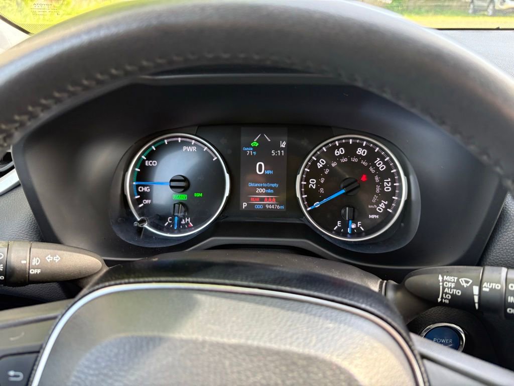 Used 2021 Toyota RAV4 XLE Premium AWD/4WD image 21